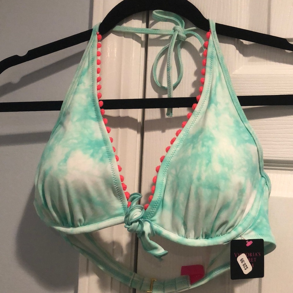 NWT VS SWIM TOP 34C